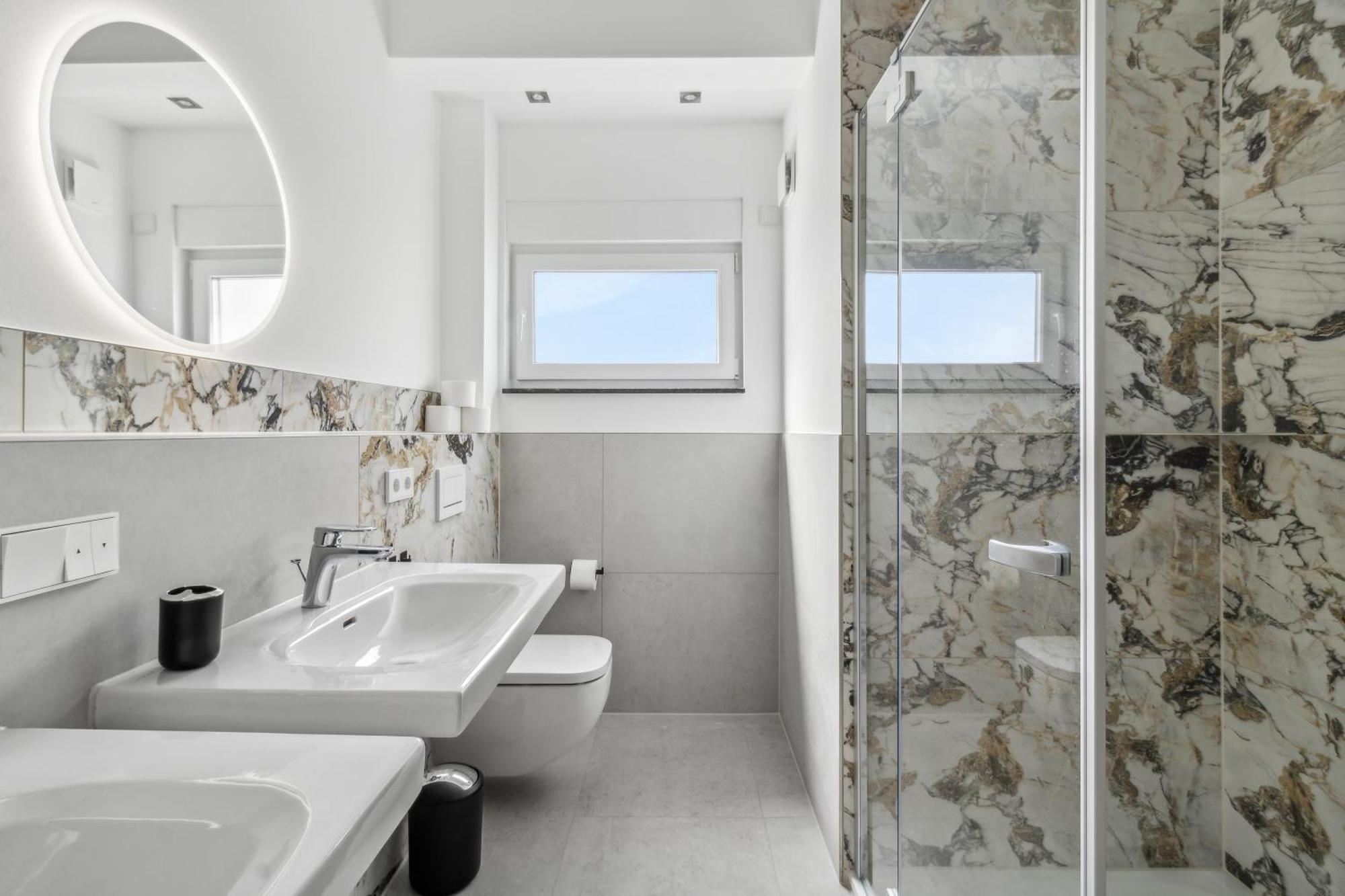 Suite4Me - Moderne Apartments I Kueche I Balkon I Waschmaschine ディーツェンバハ エクステリア 写真