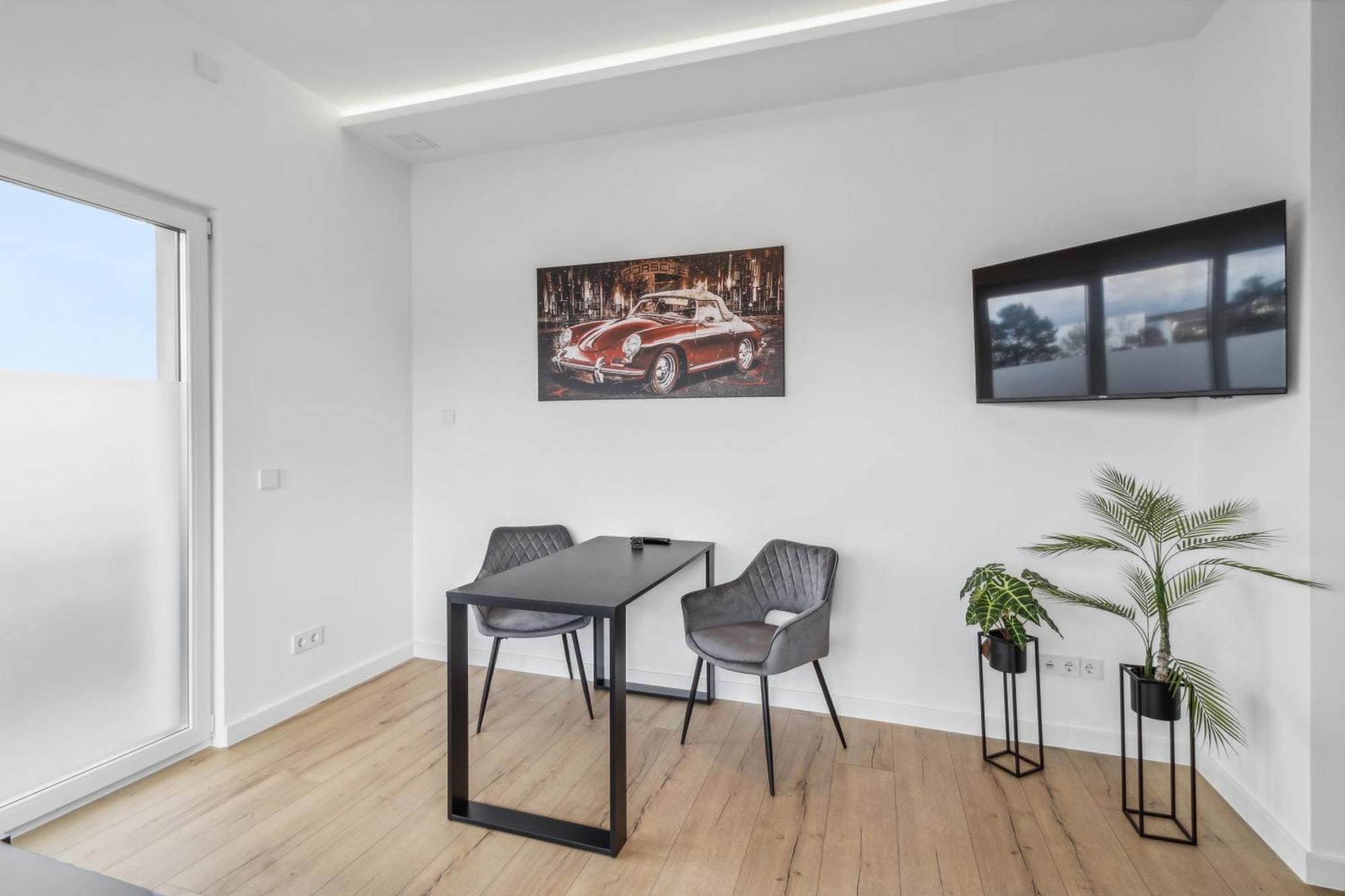 Suite4Me - Moderne Apartments I Kueche I Balkon I Waschmaschine ディーツェンバハ エクステリア 写真